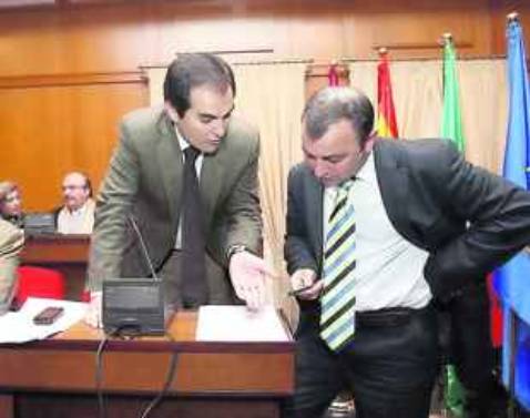 IU y PSOE critican al PP por alarmar sobre la tesorería municipal IU y PSOE critican al PP por alarmar sobre la tesorería municipal