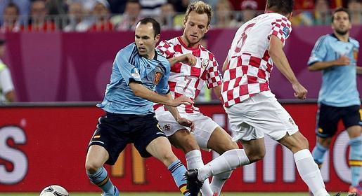 España sufrió más de la cuenta para ser primera de grupo España sufrió más de la cuenta para ser primera de grupo