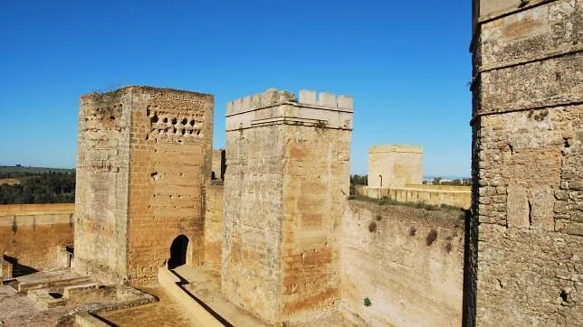 Una ruta cultural une los castillos de Alcalá y Mairena del Alcor