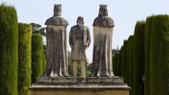 Monumento en el Alczar que inmortaliza la reunin de Coln con los Reyes
