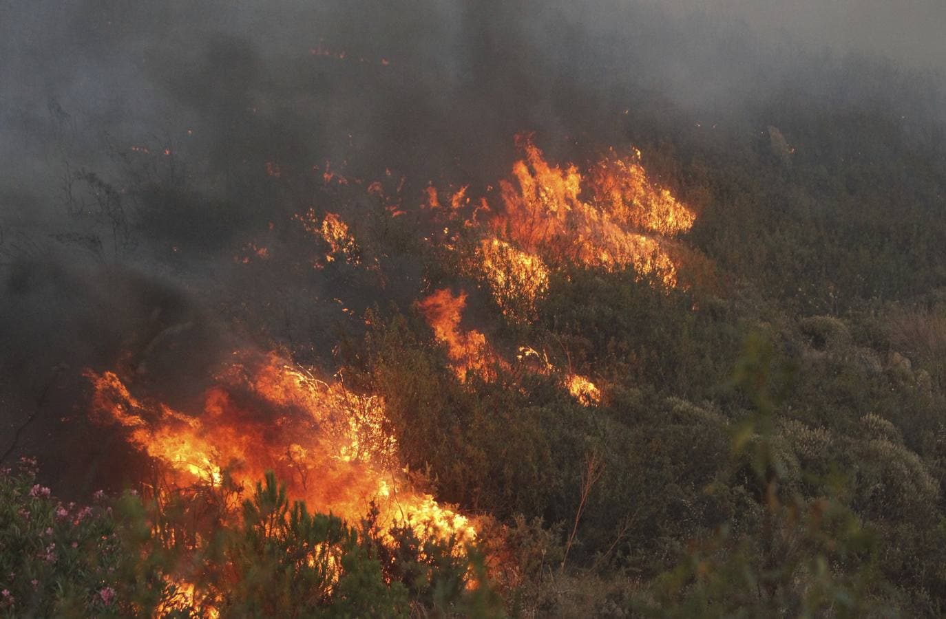 Extinguido el incendio forestal de Minas de Riotinto después de que hayan ardido más de 600 hectáreas