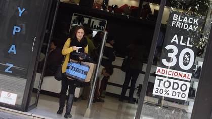 Cerca de 30.000 comercios andaluces participar&aacute;n en el Black Friday