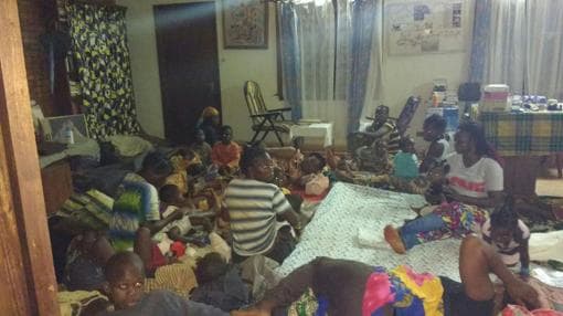Familias refugiadas en las instalaciones del seminario de Bangassou