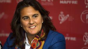 Conchita Mart&iacute;nez renueva como capitana de la Copa Davis
