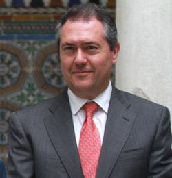 El alcalde Juan Espadas