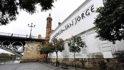 Una tubería averiada obliga a cerrar el Castillo de San Jorge de Sevilla