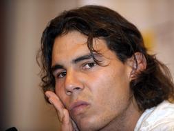 La rodilla de Nadal dice no, se perderá la final de la Davis y Argentina respira