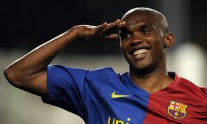 Eto'o pacta con Laporta su salida del Bar�a