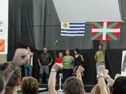 Interior busca en suelo francés la «fábrica» de las nuevas bombas de ETA