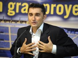 Valverde asegura la identidad del submarino