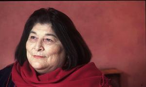 Mercedes Sosa se debate entre la vida y la muerte