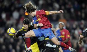 Puyol renueva con el Barcelona hasta 2013