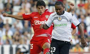 Miguel, jugador del Valencia, detenido en Portugal tras un incidente con disparos en una discoteca