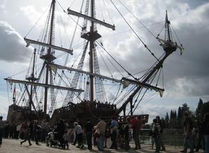 Fernández Vial analiza los pormenores de la construcción del Galeón Andalucía