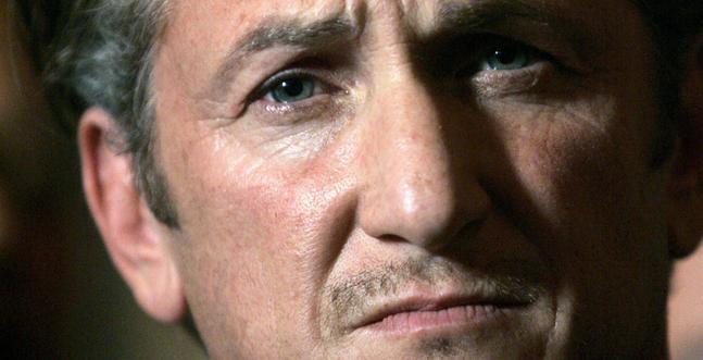 Sean Penn: «Los periodistas que llaman dictador a Chávez merecen la cárcel»