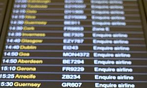 Los aeropuertos espa�oles preven cancelar 453 vuelos debido a la nube volc�nica 