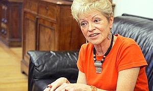 Milagros del Corral abandonará si no revocan el recorte en la BN