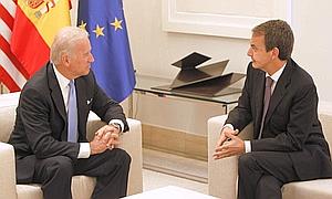 Biden y Zapatero destacan la valent�a personal de Don Juan Carlos 