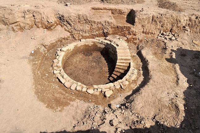 Hallan restos de una iglesia del siglo V y de un nilmetro faranico en Luxor