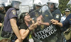 Grecia vuelve a manifestarse contra el plan de austeridad