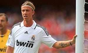 Guti dice ahora que quiere quedarse en el Madrid