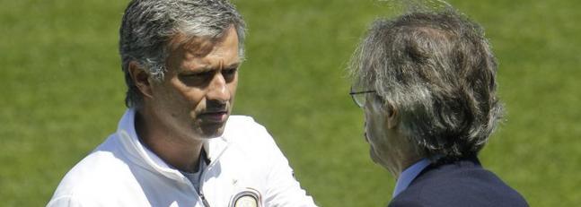 Mourinho negocia con Moratti su salida del Inter