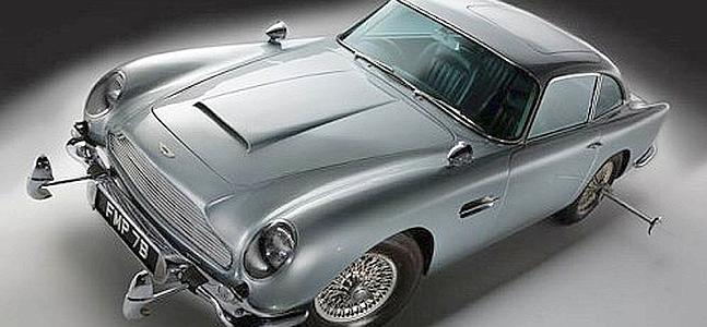 El coche tuneado de James Bond, a subasta