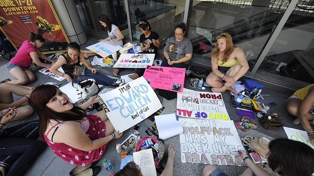 Los fans de Crep�sculo hacen guardia en Los �ngeles