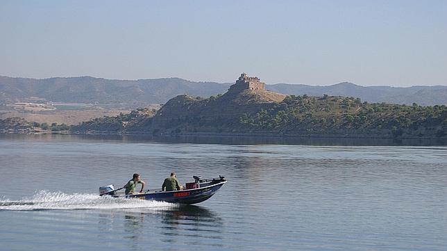 Embalses blindados frente a la navegaci�n