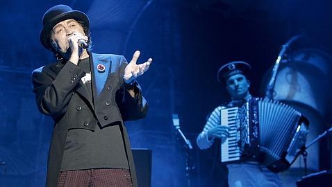 Sabina, Fito y Alejandro Sanz, los que m�s discos vendieron en 2009