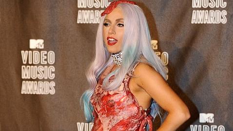 As� se hizo el vestido de carne de Lady Gaga