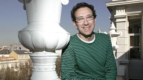 «La luz es más antigua que el amor» «La luz es más antigua que el amor»