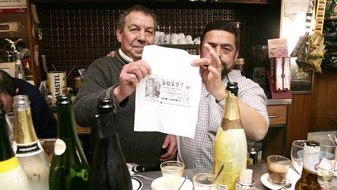 Sorianos y segovianos, los espa�oles que m�s Loter�a de Navidad compran este a�o