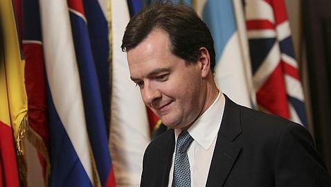 El Reino Unido, atrapado en la banca irlandesa, ofrece a Dubl�n un pr�stamo bilateral aparte del de la UE y el FMI