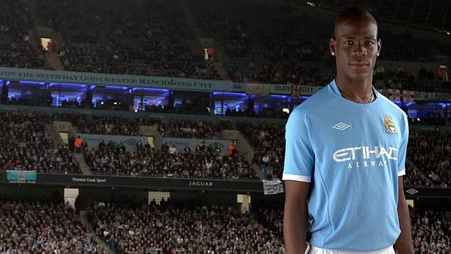 Balotelli cree que Mourinho debe aprender educación y respeto Balotelli cree que Mourinho debe aprender educación y respeto
