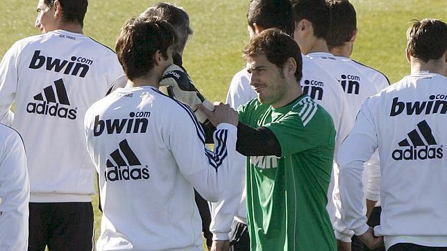 Casillas: «Mourinho se quiere quedar» Casillas: «Mourinho se quiere quedar»