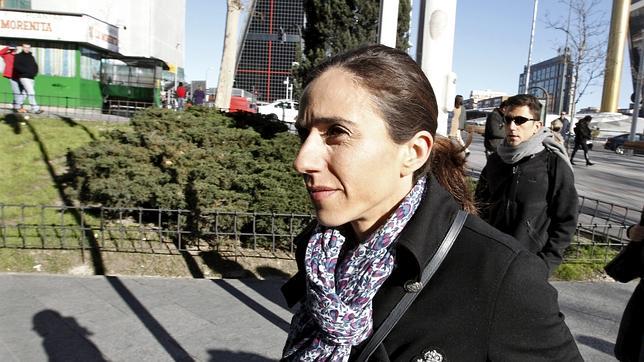 Nuria Fernández: «No leo la prensa porque me darían ganas de clavarme un cuchillo» Nuria Fernández: «No leo la prensa porque me darían ganas de clavarme un cuchillo»