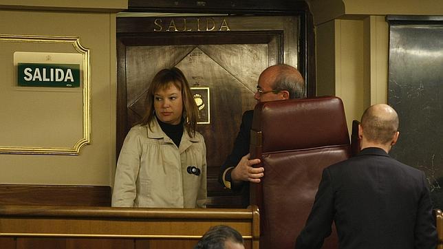 Una asociación gay acusa a Sanidad de dejarles sin subvención por criticar a Pajín Una asociación gay acusa a Sanidad de dejarles sin subvención por criticar a Pajín