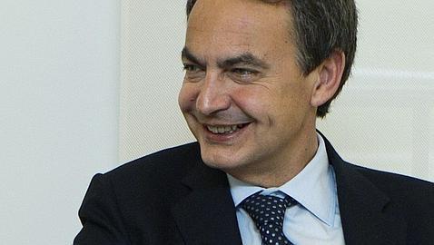 Zapatero: �Alemania debe jugar como delantero centro y no a la defensiva�