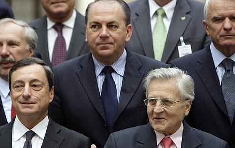 El presidente del Bundesbank «congela» su candidatura al BCE ante su posible fichaje por Deutsche Bank El presidente del Bundesbank «congela» su candidatura al BCE ante su posible fichaje por Deutsche Bank