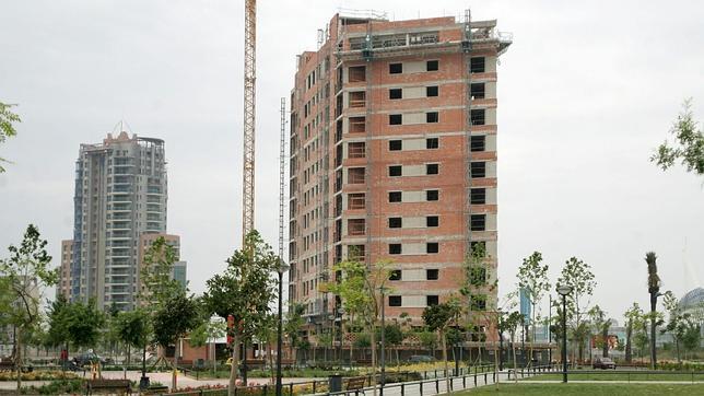 El número de nuevas hipotecas cae un 7% en 2010 y acumula cuatro años de retroceso El número de nuevas hipotecas cae un 7% en 2010 y acumula cuatro años de retroceso