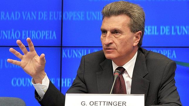 Bruselas asegura que la situaci�n de Libia no determina la subida del petr�leo