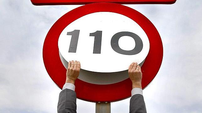 Hacienda dejará de ingresar 61 millones de euros mensuales por la limitación de velocidad a 110 km/h Hacienda dejará de ingresar 61 millones de euros mensuales por la limitación de velocidad a 110 km/h