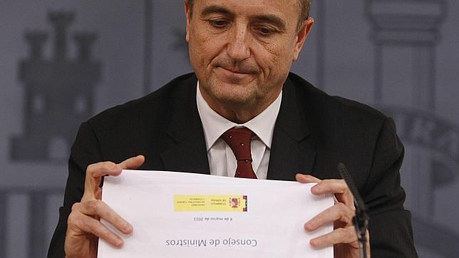 El ministro Sebasti�n replica a Alonso: �Hamilton va a 110 y no se duerme�