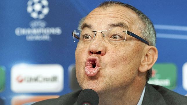 Magath niega su salida del Schalke 04 al final de la temporada Magath niega su salida del Schalke 04 al final de la temporada