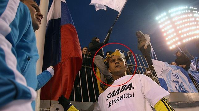 El seguidor del Zenit que mostró un plátano a Roberto Carlos no volverá a pisar el estadio El seguidor del Zenit que mostró un plátano a Roberto Carlos no volverá a pisar el estadio