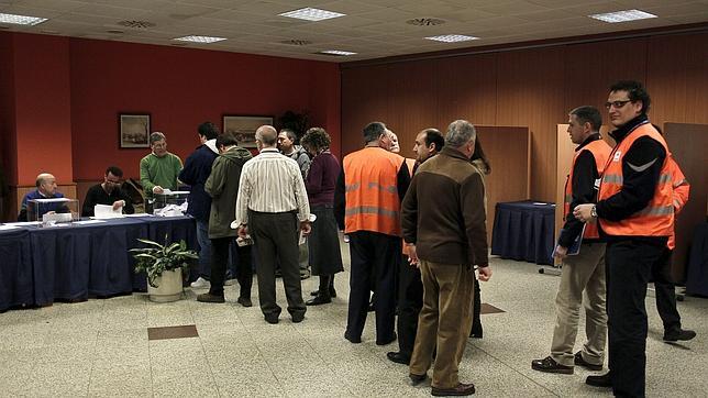 Los trabajadores de AENA acuerdan desconvocar los 22 días de paros Los trabajadores de AENA acuerdan desconvocar los 22 días de paros