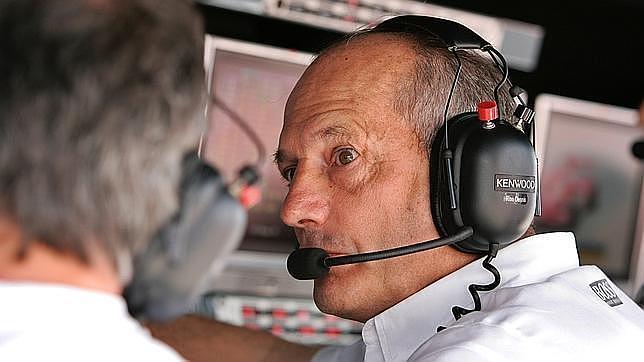 Senna hace llorar a Ron Dennis