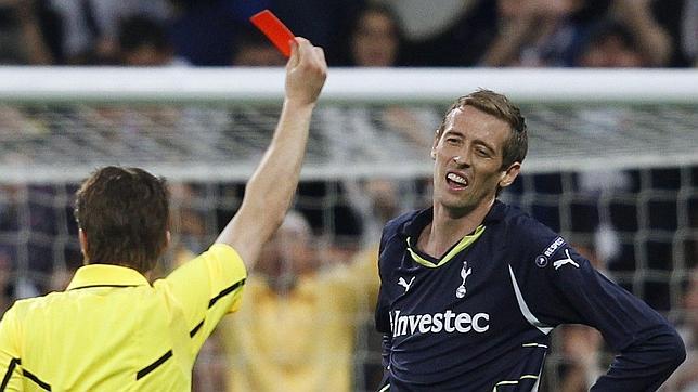 ¿Es justa la expulsión de Crouch? ¿Es justa la expulsión de Crouch?