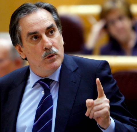 Valeriano Gmez carga contra el posible alza de tipos del BCE